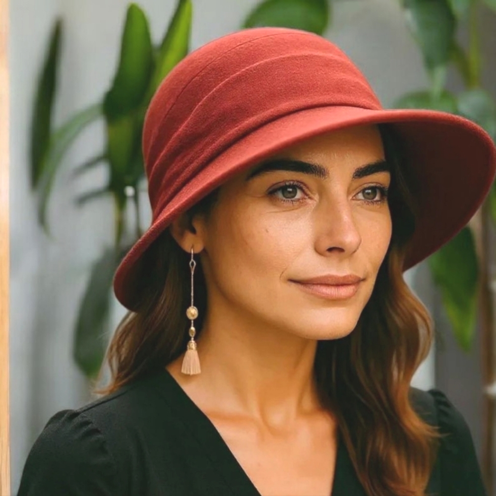 Vtg Style Nordstrom Red Cloche Hat 100% Wool Italy Bucket Classic OS